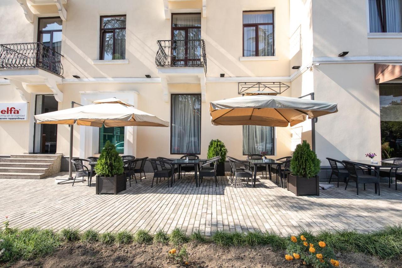 Dioskuria Hotel Sukhumi Exterior foto